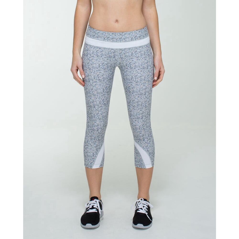 Lululemon Run Pants 4 Inspire Crop II All Luxtreme Petite Fleur Silver Spoon